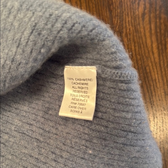 Raffi Sky Blue Knit Poncho sweater. 100% Cashmere - Picture 4 of 5